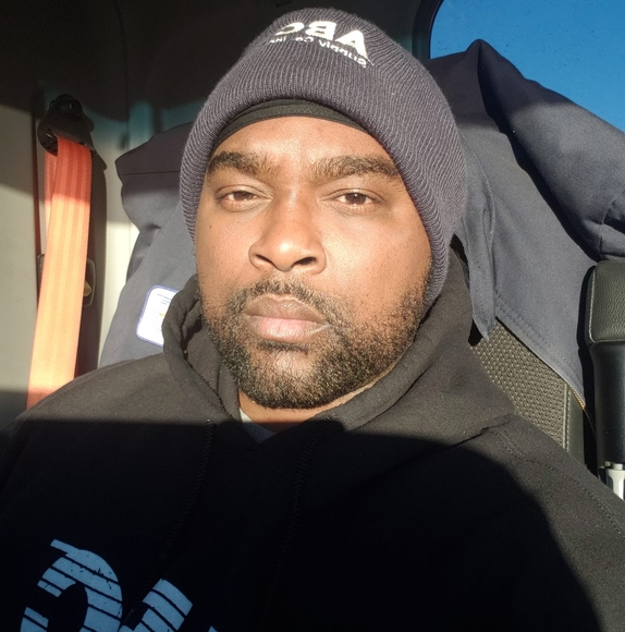 Meet your Posher, Awol - Picture 1 of 1